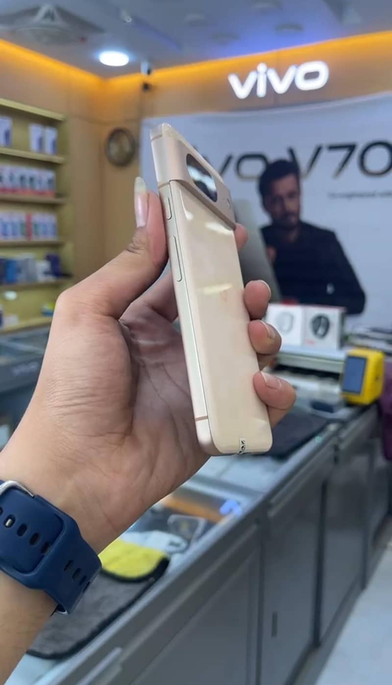 Google Pixel 8 1