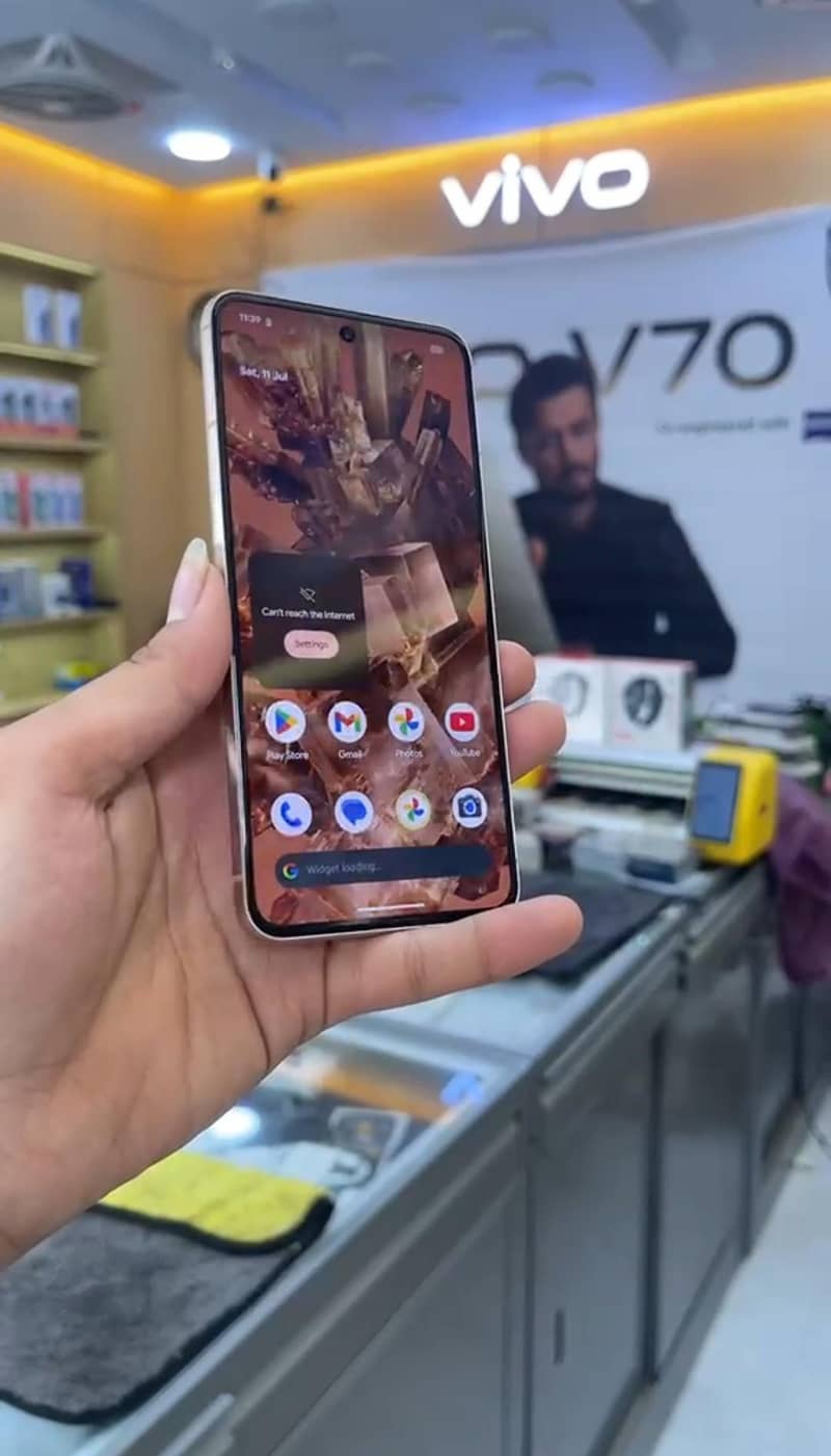 Google Pixel 8 4