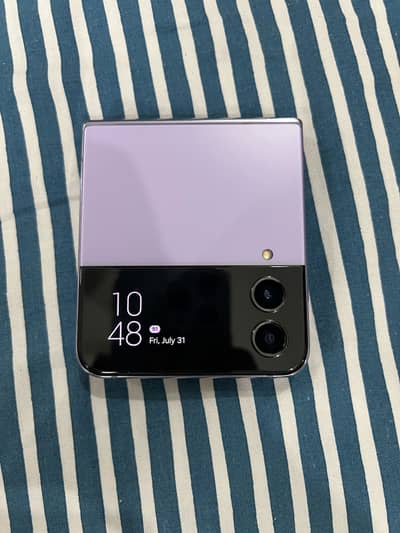 Samsung Mobile Z Flip 4 PTA approved 10/10 mint condition
