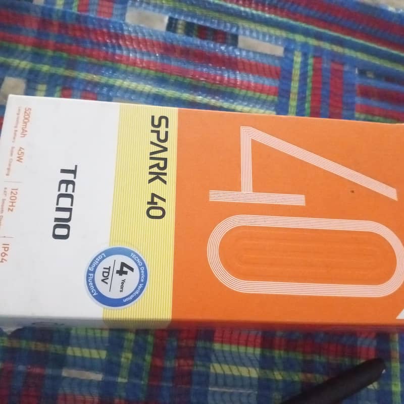 Tecno Spark 40 8