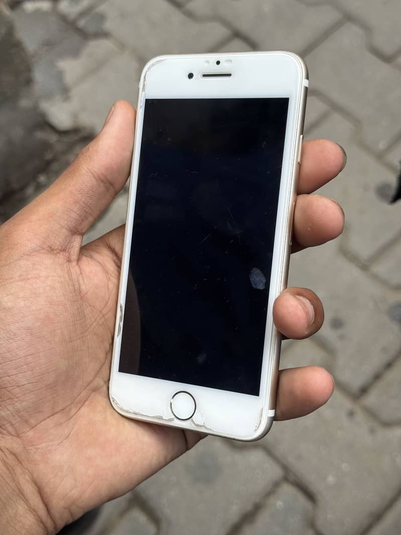 Apple iPhone 7 2