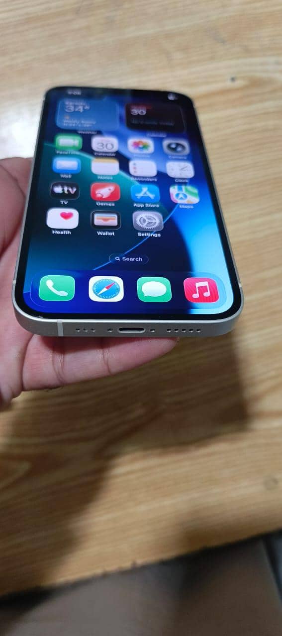 Apple iPhone 13 3