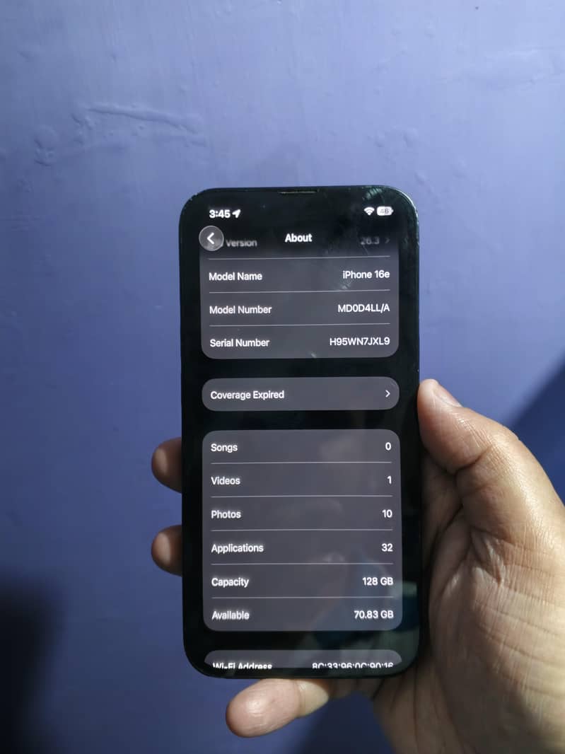 Apple iPhone 16e 6