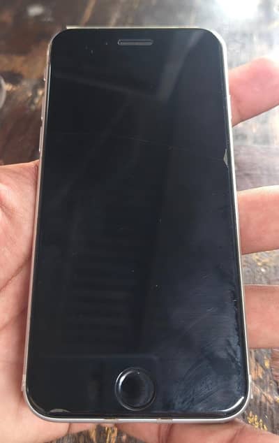 Apple iPhone SE
