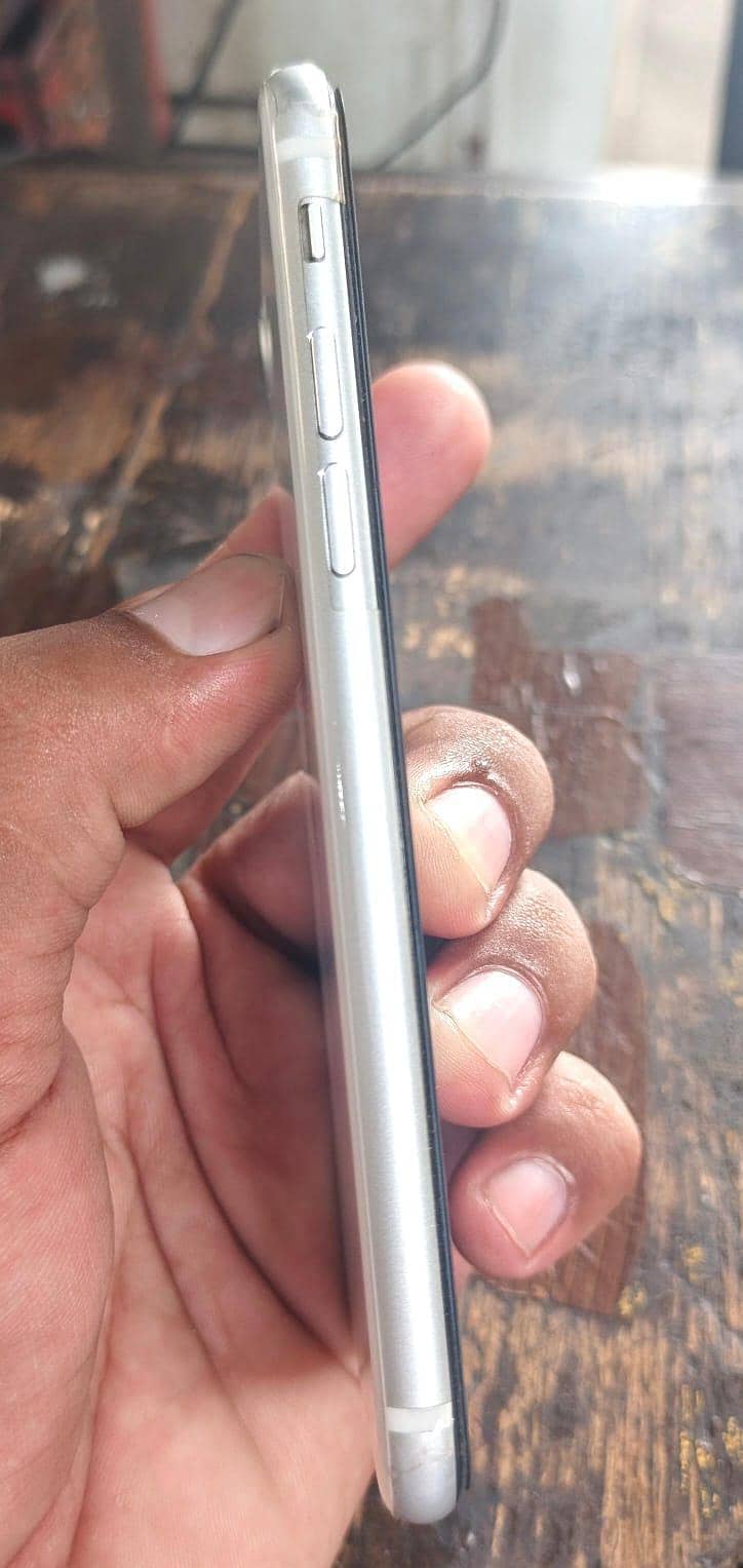 Apple iPhone SE 3