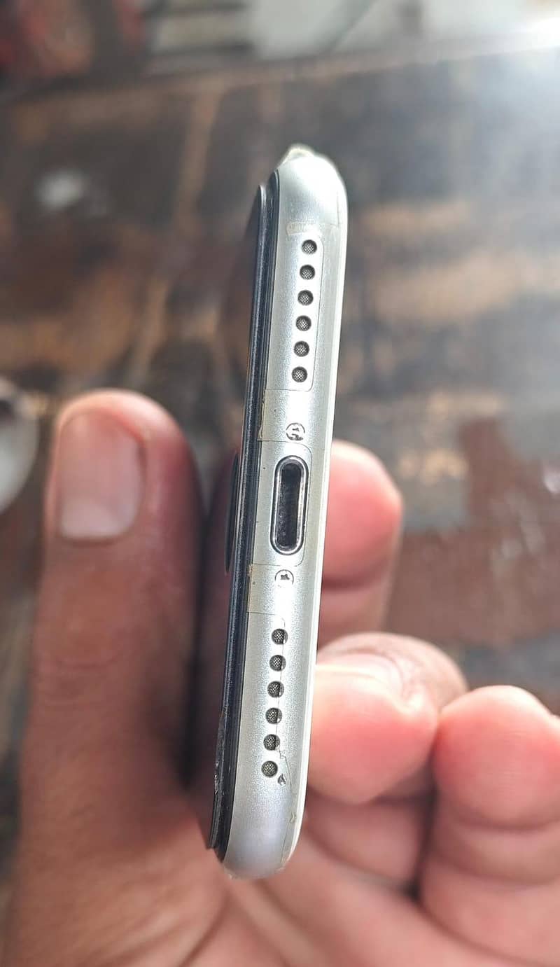 Apple iPhone SE 4