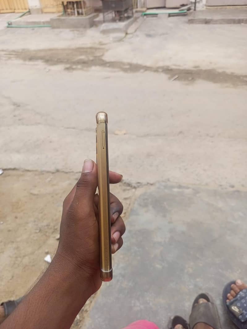 Tecno CAMON 18T 1