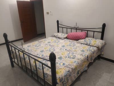 iron bed