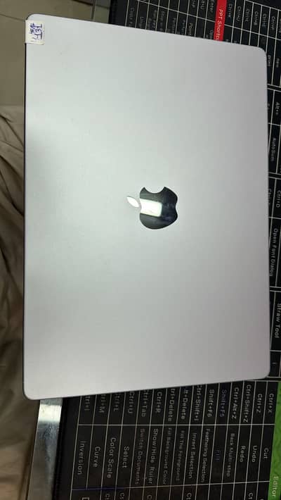 Macbook M1 Pro 14inches 16gb Ram /512GBSSD