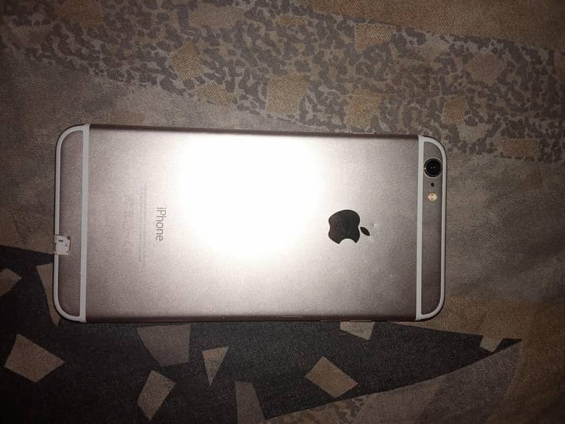 Apple iPhone 6 Plus 1