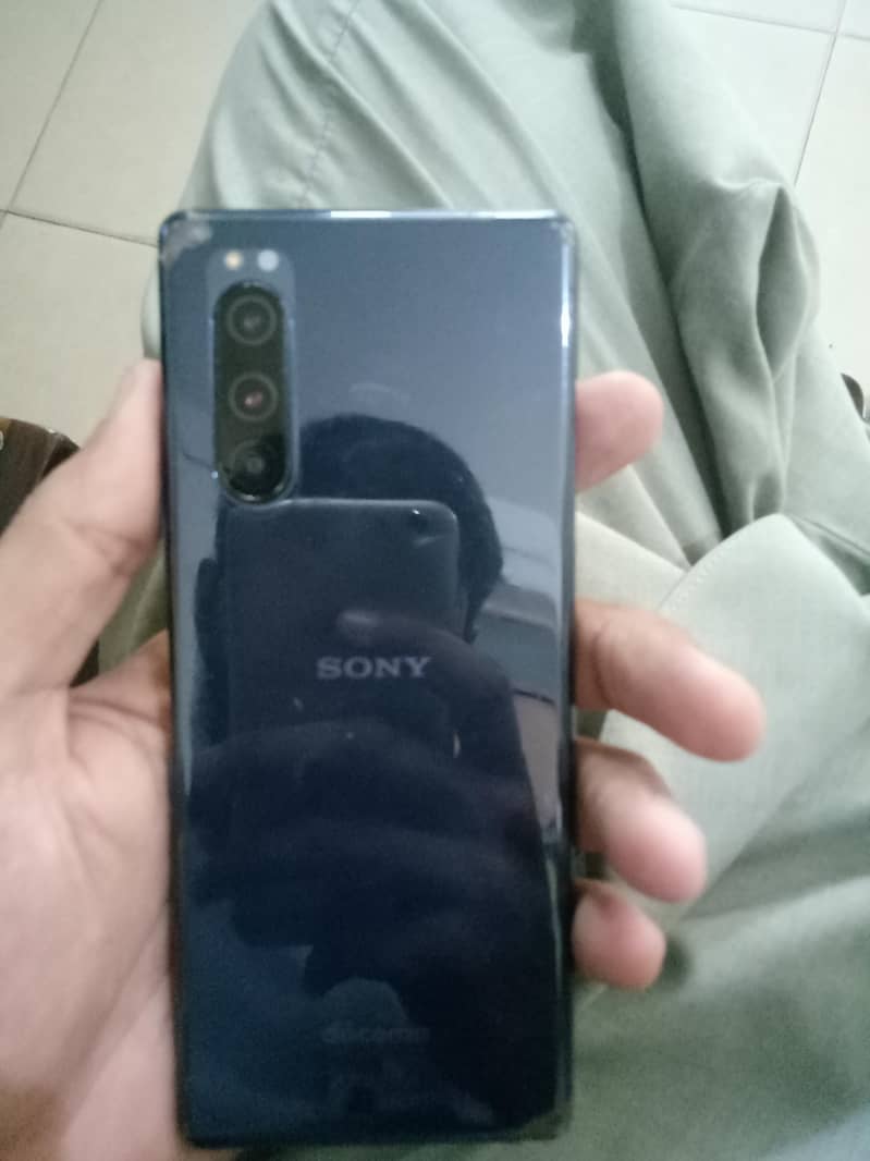 Sony 5 1
