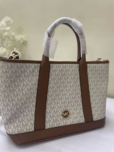 Brand New Michael Kors Maeve Convertible Logo Tote / Satchel