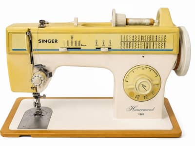 Singer Hunermand 1301 Sewing machine -Used- Excellent working