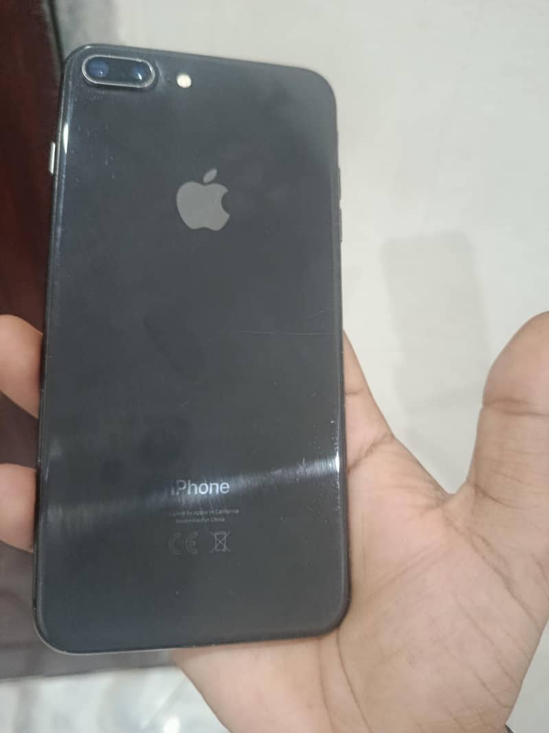 Apple iPhone 8 Plus 0