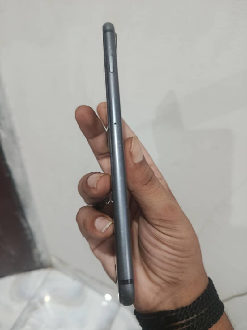 Apple iPhone 8 Plus 2