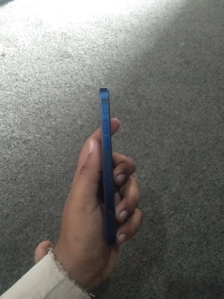 Apple iPhone 12 mini 2