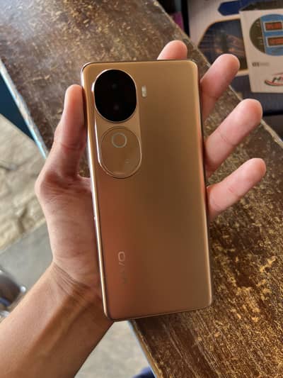 Vivo V40e