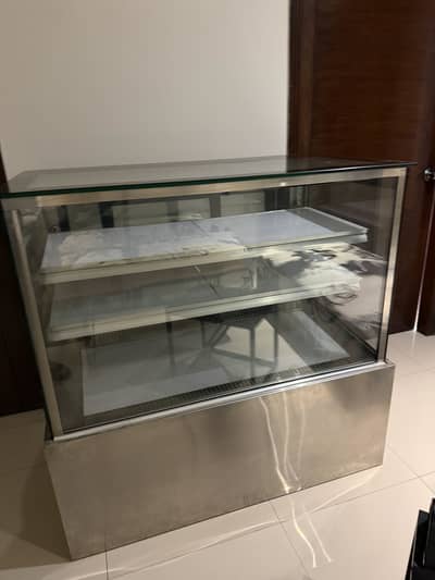 Display Chiller 3 racks. Size 4 x 4ft. New purchased at 300k in Dec 25