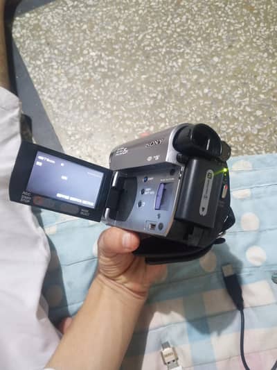 Sony Handycam DCR-HC62E MiniDV Camcorder