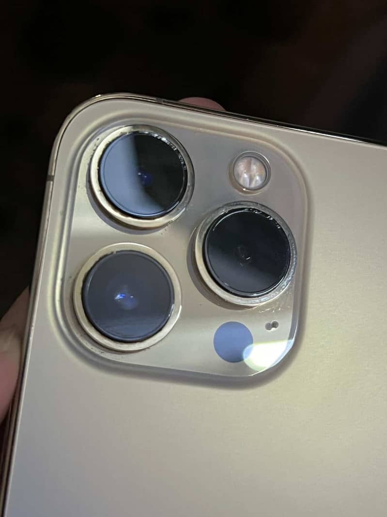 Apple iPhone 13 Pro 4