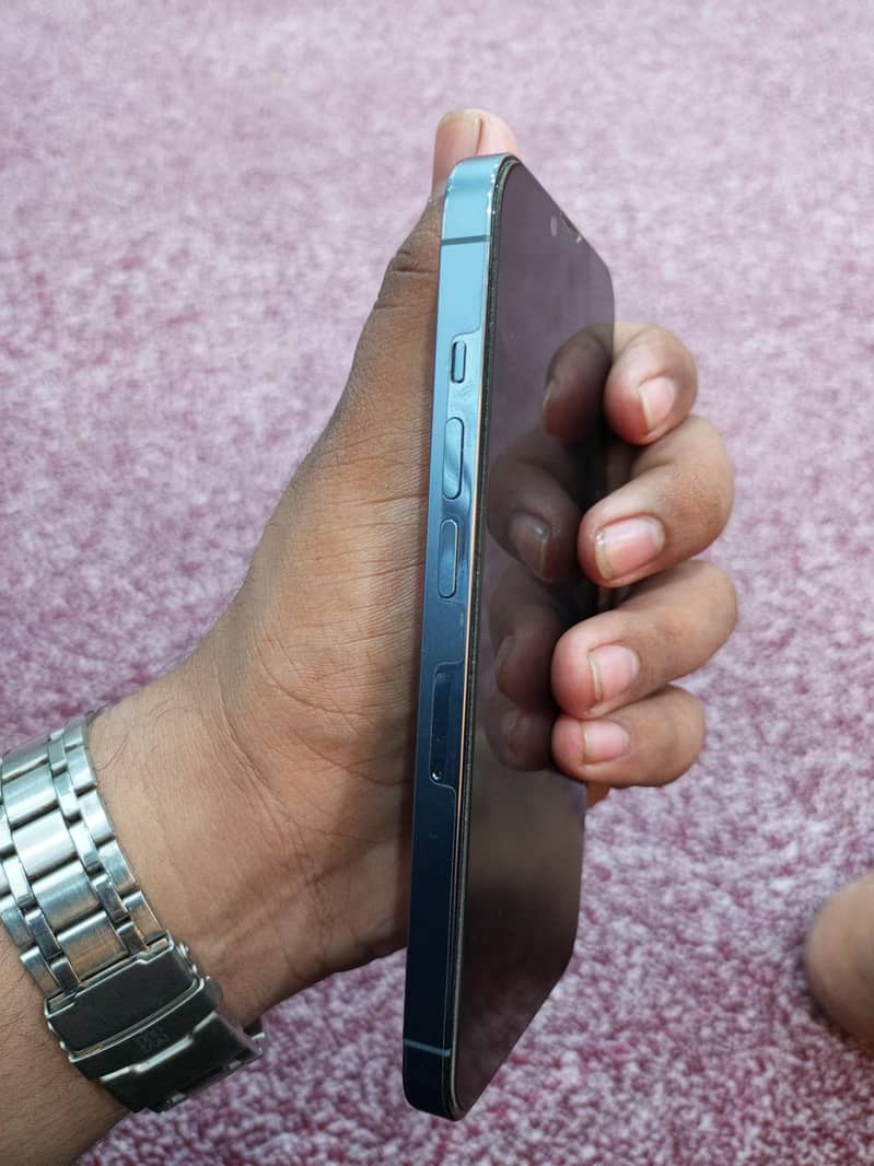 iphone 13 pro 2