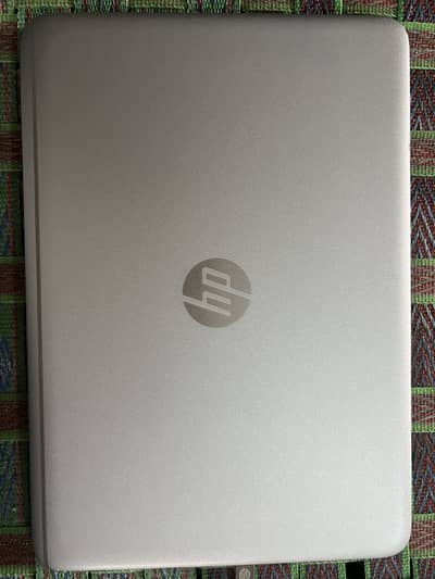 Hp Laptop condition 10/10 hai scratchless hai normal use k liye best h
