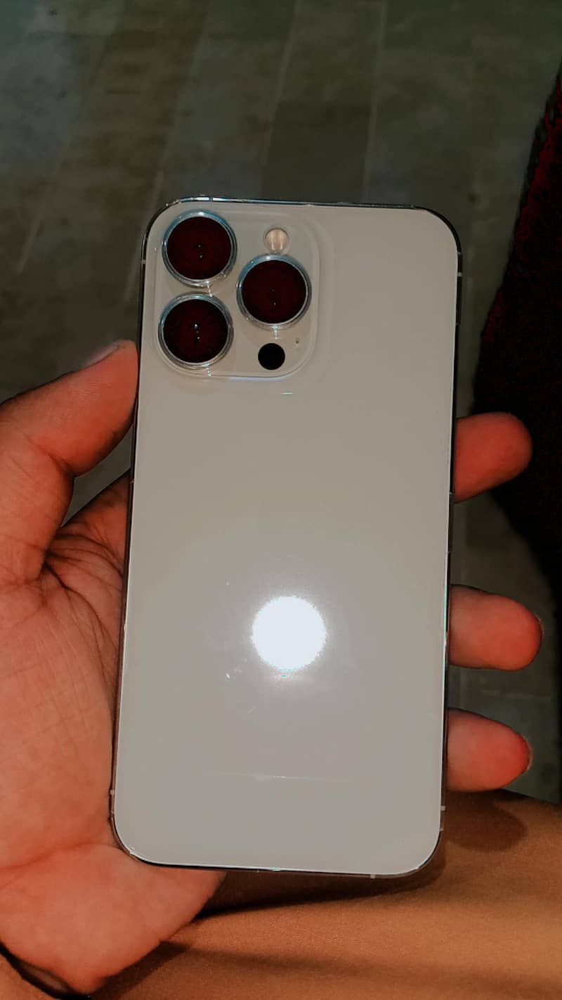 Apple iPhone 13 Pro 1