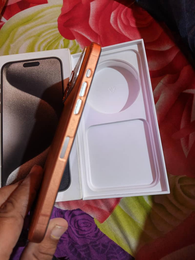 Apple iPhone 15 Pro Max 1