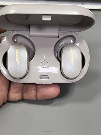 Bose QC Earbuds + Beats studio buds +Audio-Techneca with Anc + 1More