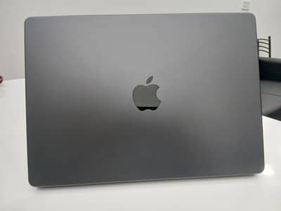 Macbook Pro M4, 14" (16/512) under Applecare+
