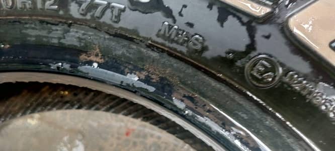 4 tyres tube less