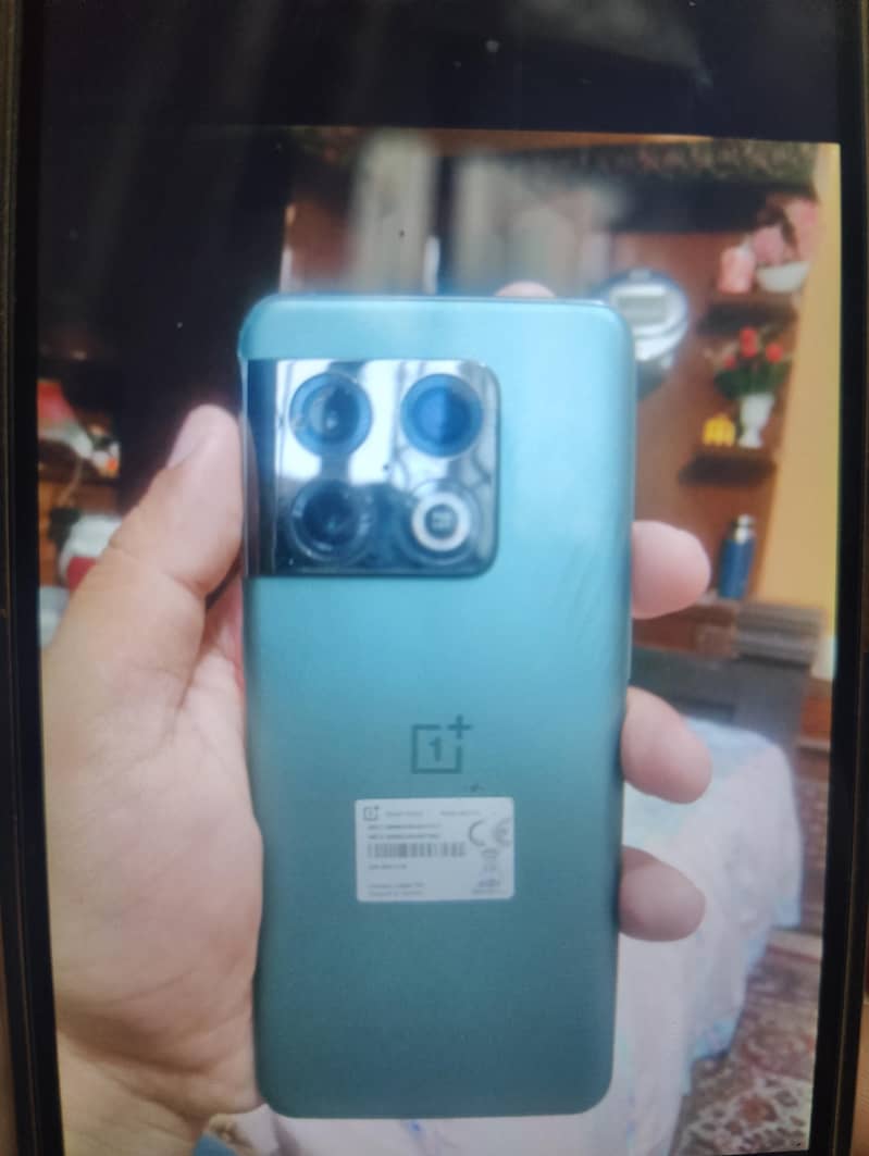 One Plus 10 Pro 1