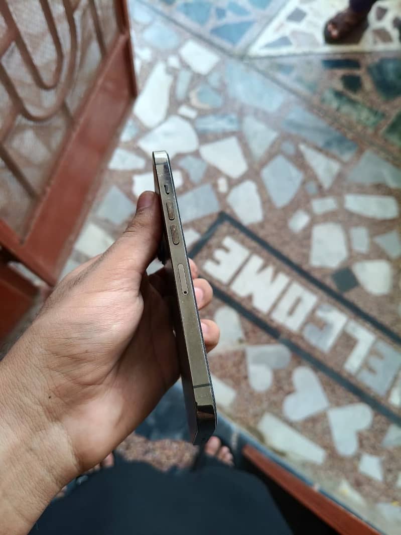 Apple iPhone 13 Pro 11
