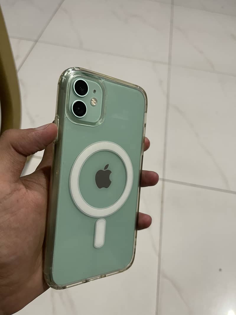 Apple iPhone 11 0