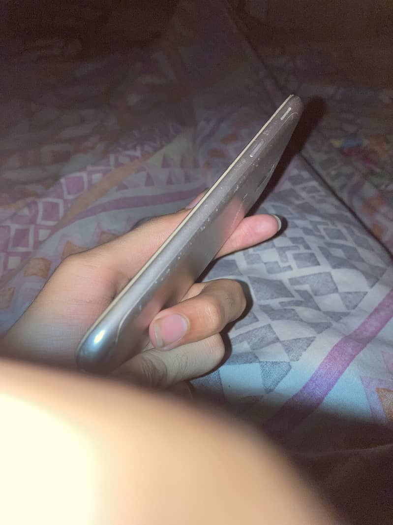 Samsung J3 pro 3