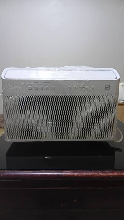 Brand new Midea 1-ton invertor window AC