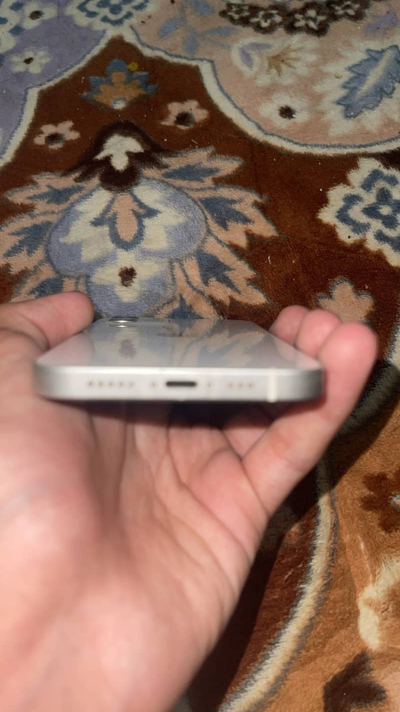 Apple iPhone 12 7