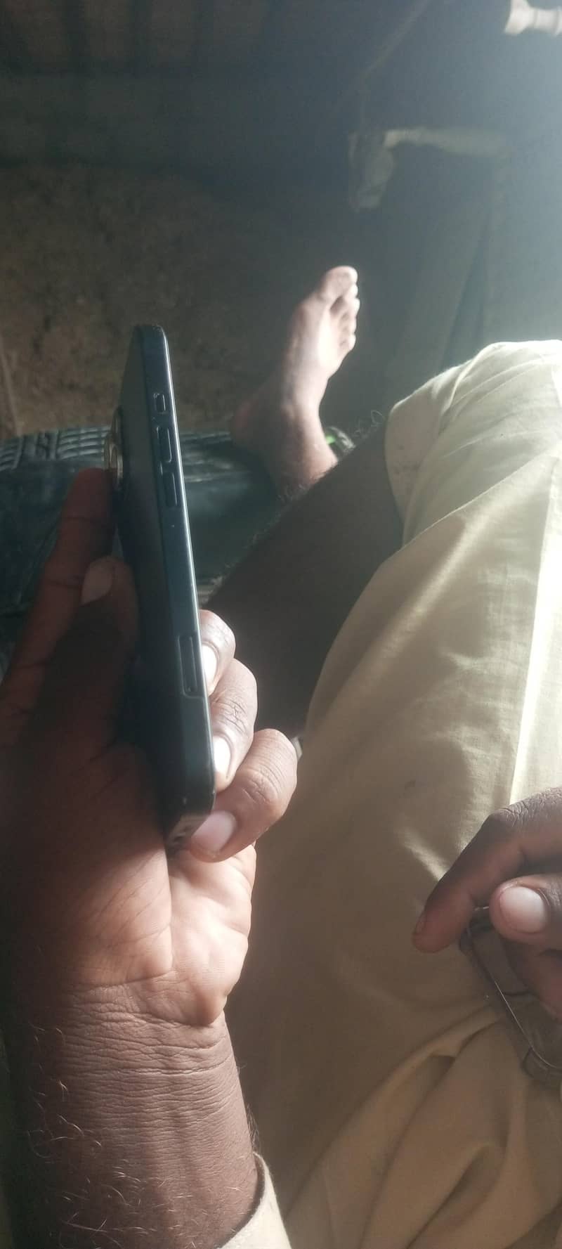 Apple iPhone 13 2