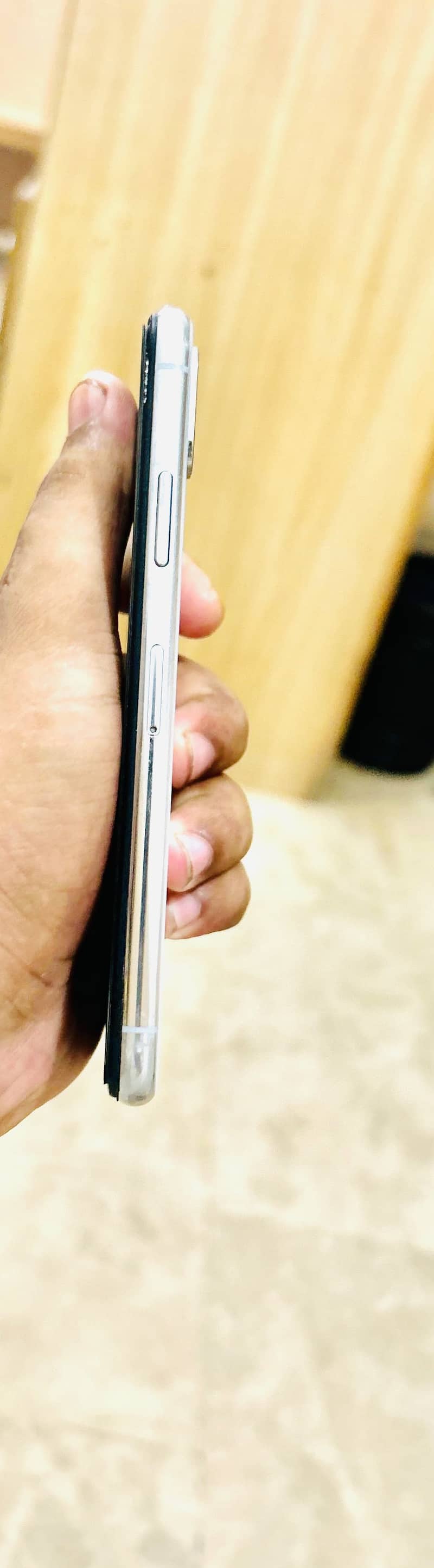 iPhone X 4