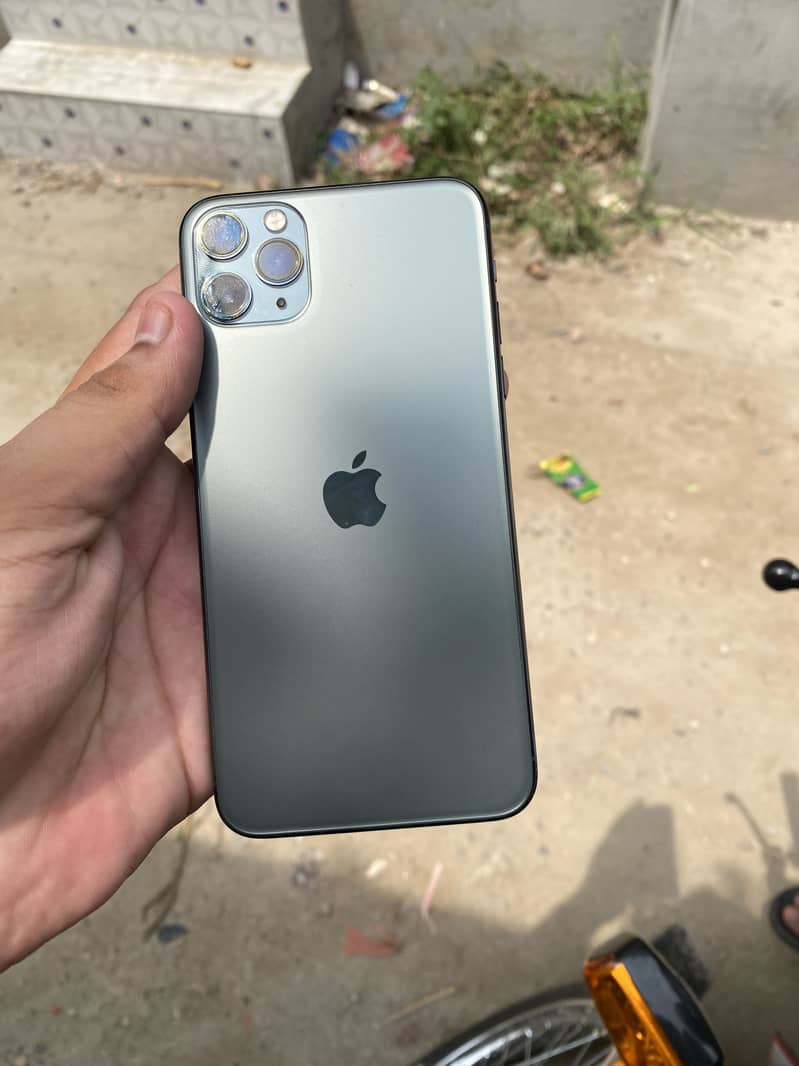 Apple iPhone 11 Pro Max 1