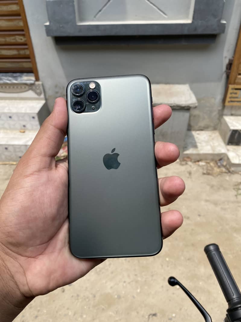 Apple iPhone 11 Pro Max 3