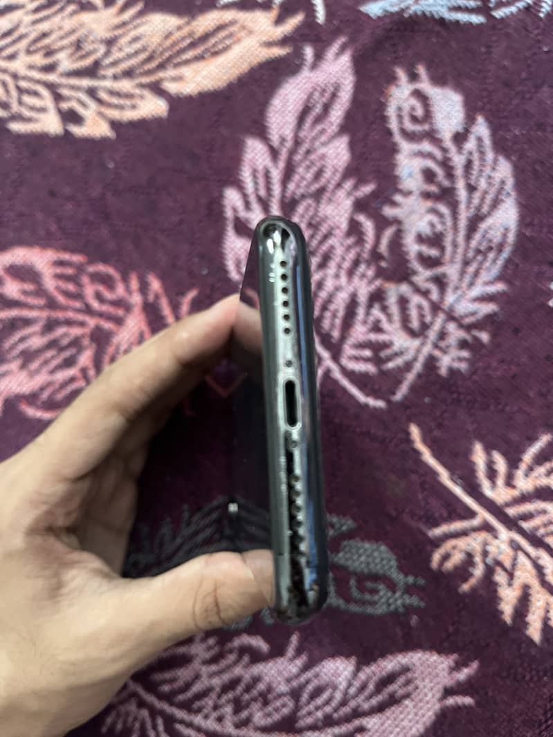 Apple iPhone X 3
