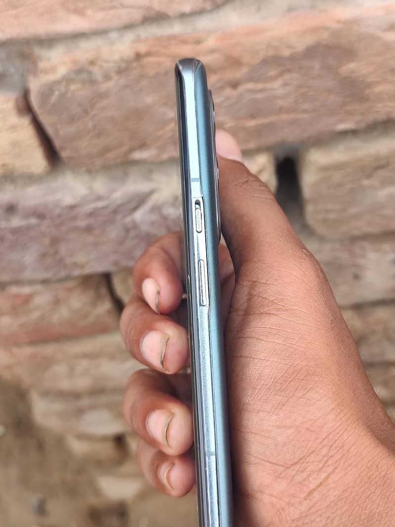 One Plus 9 Pro 4
