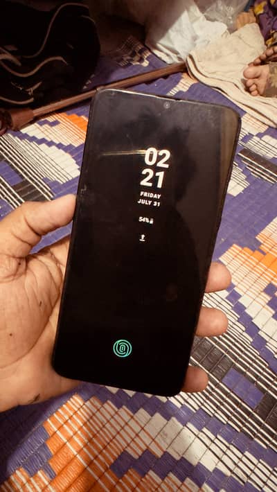 One Plus 6T 8/128 all Kbhi Kbhi  touch Ruk Jata h all ok plz add pr le
