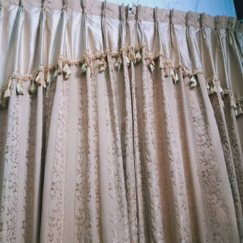 curtains 0