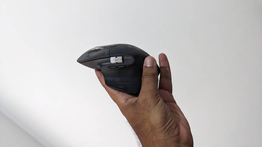 Logitech MX Master 3 - Full Box 4