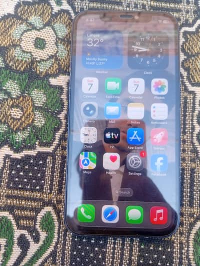 Apple iPhone 12