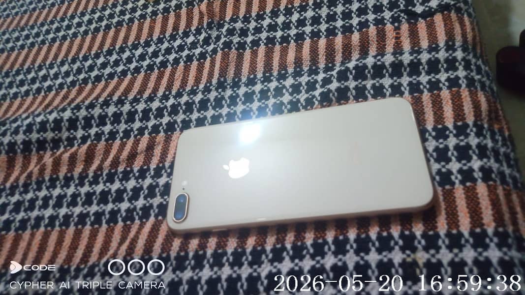Apple iPhone 8 Plus 2