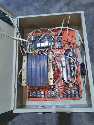 Ups 7KV