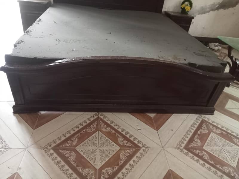 Bed end 2 side table 1